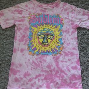A pink and white Sublime graphic t-shirt. 💋.